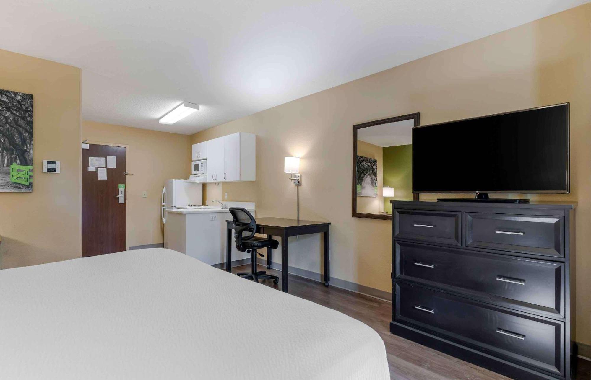 Extended Stay America Select Suites - St Louis - Airport - Central Bridgeton Exterior photo