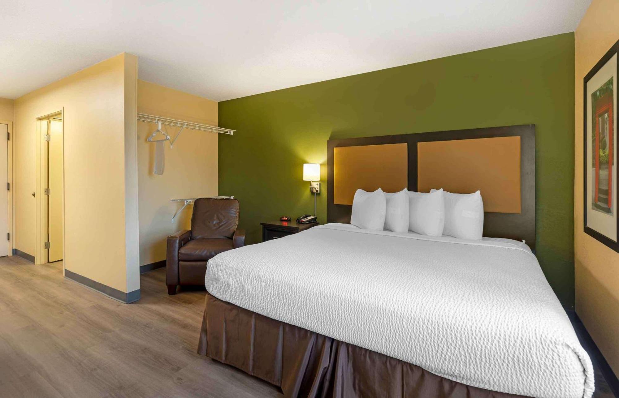 Extended Stay America Select Suites - St Louis - Airport - Central Bridgeton Exterior photo